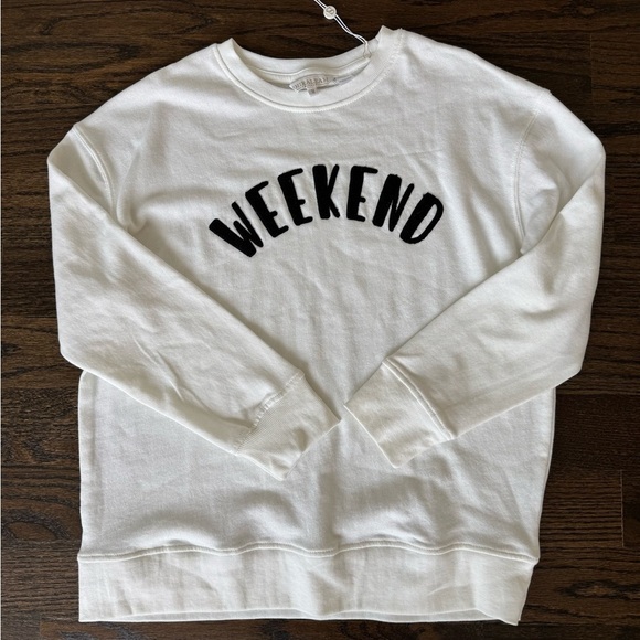 ❤️❤️White Weekend Sweatshirt - Picture 2 of 6